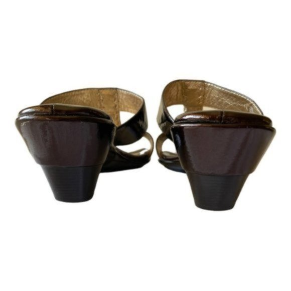 SOFFT Women's Brown Patent Leather Embellished Slide Wedge Sandals 8.5 W - Picture 6 of 10